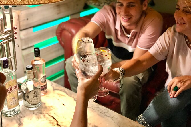 1-Hour Gin Tonics Guided Workshop with special view in Madrid - Key things to know before you go