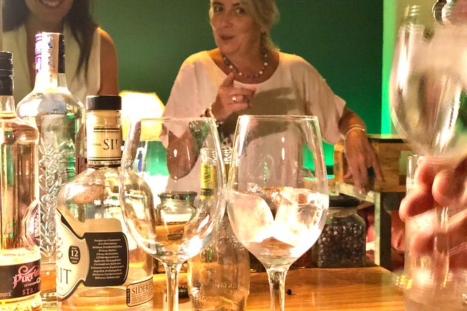 1-Hour Gin Tonics Guided Workshop with special view in Madrid - Special view expectations near Mercado San Miguel: what to assume and what to confirm
