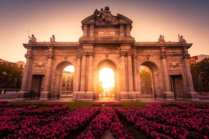 3 Hour Private Bike Tour in Madrid with a Guide - Retiro Park: bike-friendly time near palaces, statues, and legends