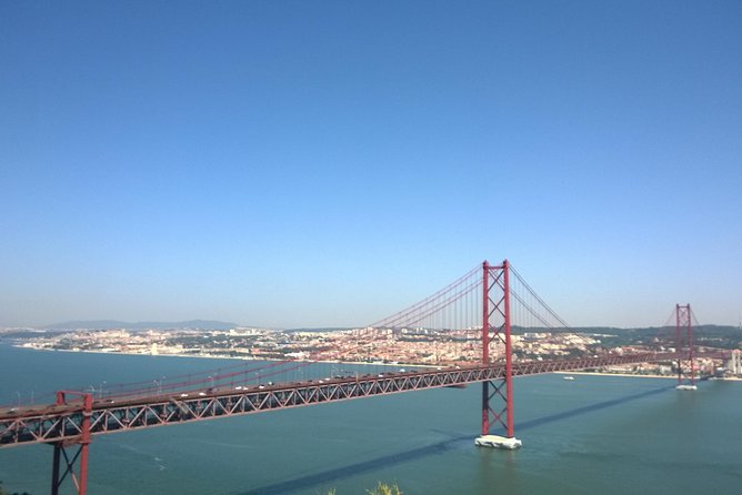4 day Portugal & Fatima escorted tour from Madrid - Day 1 in Trujillo and Lisbon: Plaza Mayor time and optional Fado