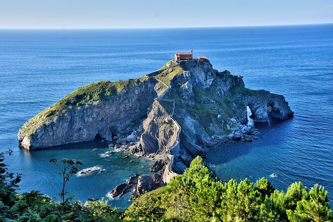 6 Day Wine and Gastronomy Tour of Northern Spain - Biarritz, Saint-Jean-de-Luz, Hondarribia: French Basque Glamour Meets Fishing-Town Authenticity