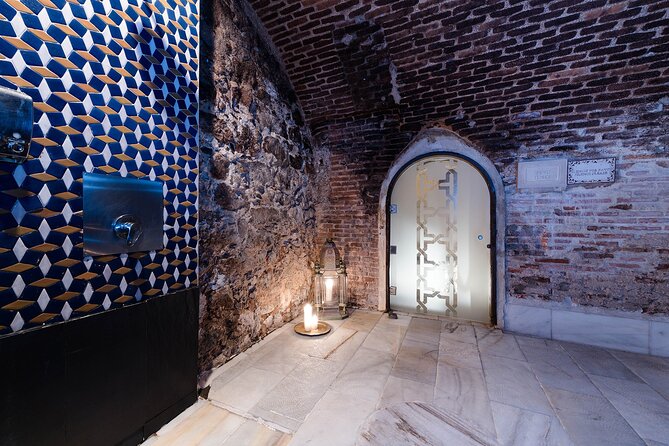 Arabian Baths and 60 min massage at Madrid's Hammam Al Ándalus - Who should book this hammam massage, and who might not love it