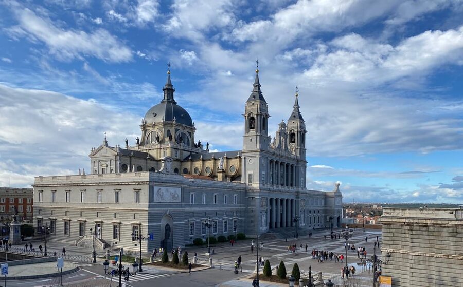 Architecture Tour: Old Historic Madrid with an architect - Plaza de Oriente to the Royal Palace: the power shift you can read