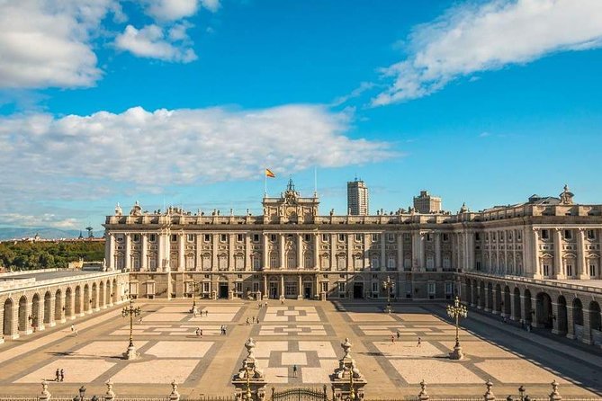 Arrival Transfer: Madrid Airport MAD to Madrid in Luxury Van - Price and value: $99.62 for peace of mind, not just transport