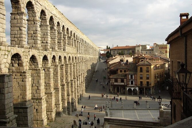 Avila and Segovia Private Minivan Tour from Madrid - Los Cuatro Postes to Segovia: a quick drive through the Guadarrama region