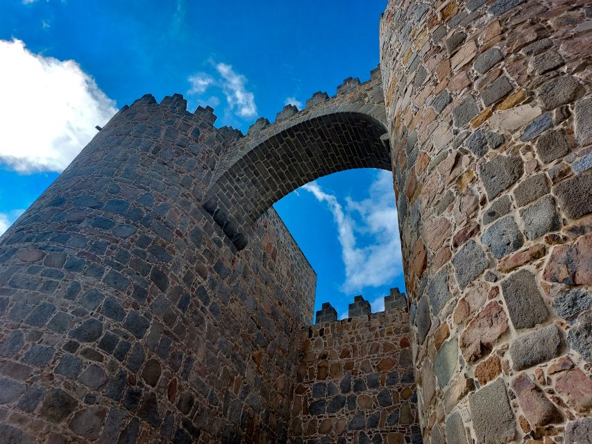 Ávila: Tour Privado Casco Histórico y Basílica San Vicente - Key Things To Know Before You Go