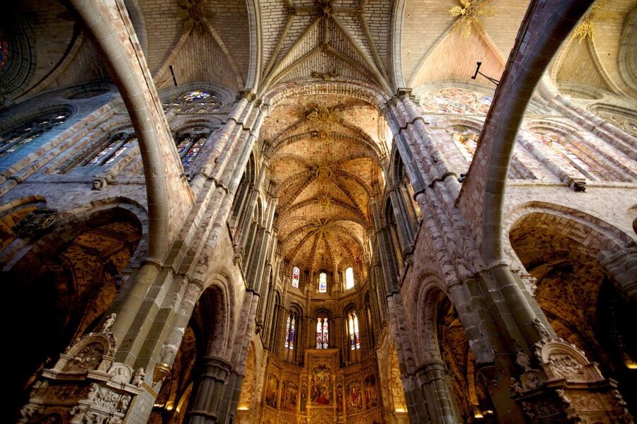 Ávila: Tour Privado Casco Histórico y Basílica San Vicente - The Best Part: Seeing Avila as One Story, Not Five Buildings