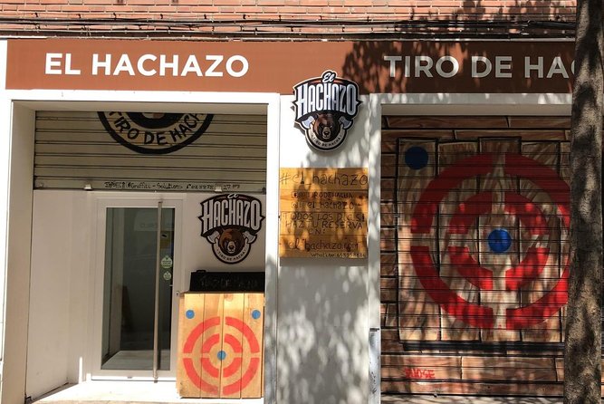 Ax Throw - 2h - PREMIUM - Premium Ax Throwing at El Hachazo: What You’re Really Paying For
