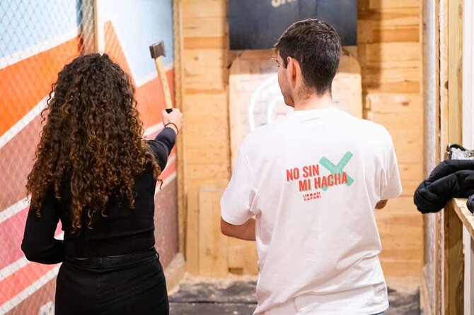 Axe Throwing 1 hour session - English-friendly for visitors who just want to get started