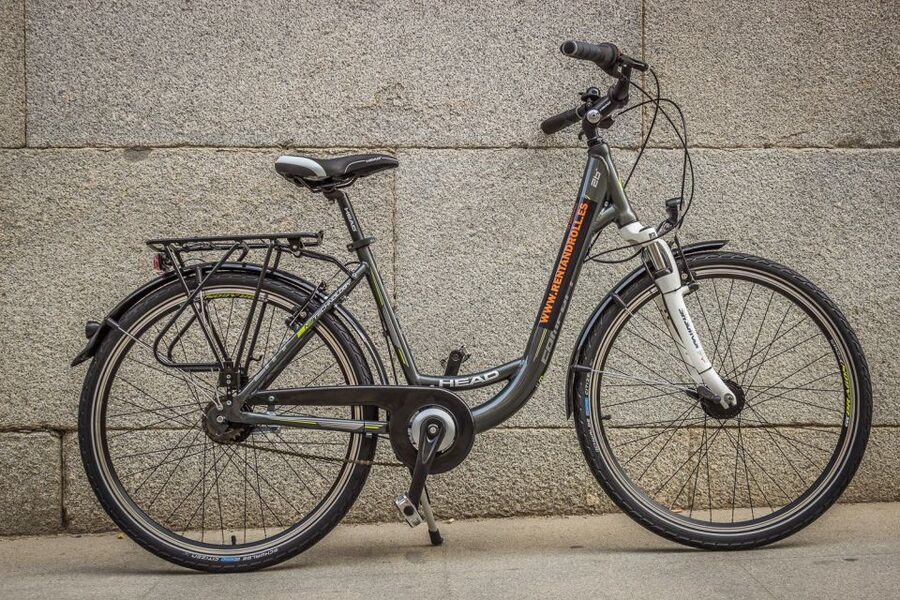 Best of Madrid: 3-Hour Guided Bike Tour in Small Groups - Almudena Cathedral and the Royal Palace viewpoint: the moment you’ll remember later