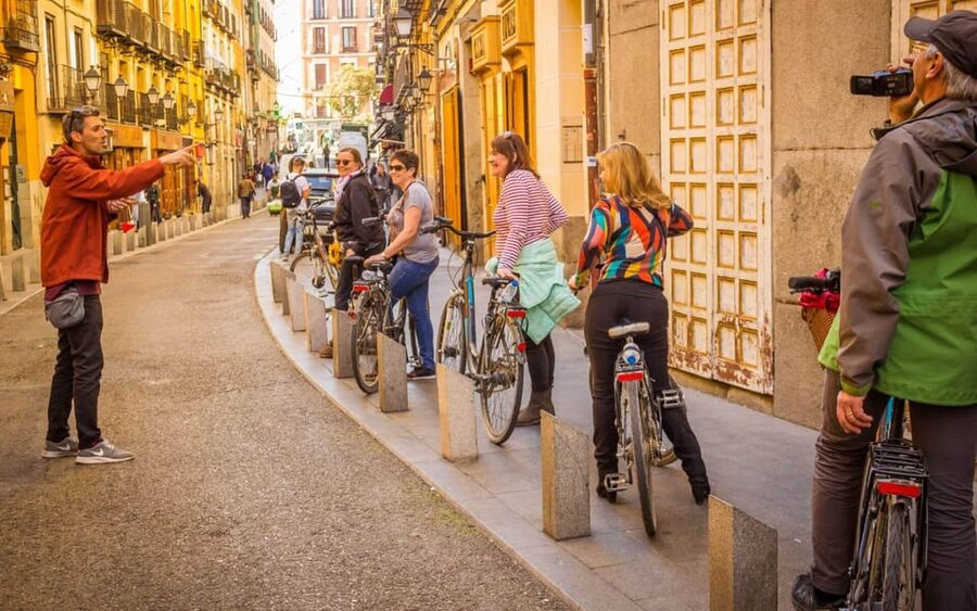 Best of Madrid: 3-Hour Guided Bike Tour in Small Groups - La Latina and Mercado de Cebada: your mid-tour reset (and food-market wander time)