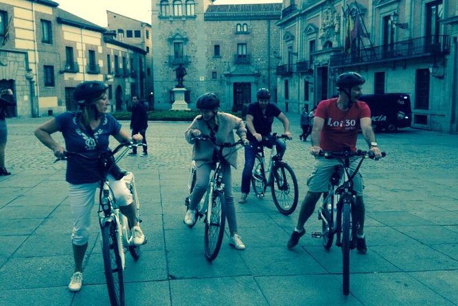 Bike Tour chasing the best Sunset in Madrid - Price and value: why $42.06 can be a bargain here