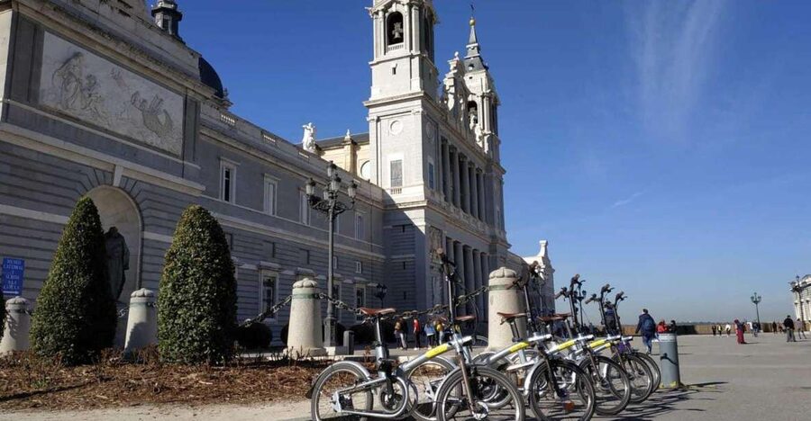 Bike Tour Through Madrid Río and Casa de Campo - Madrid on Two Wheels: Why This Route Works