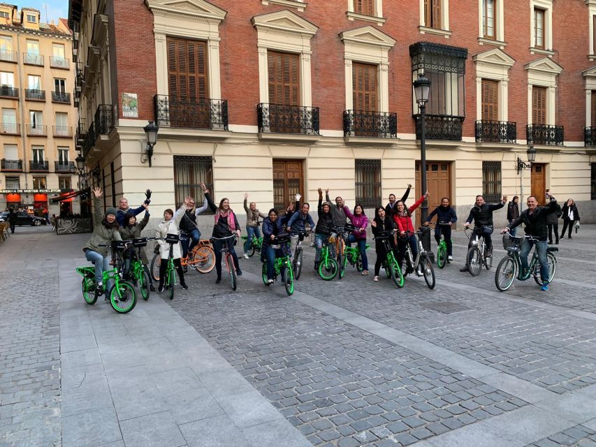 Bike Tour Through Madrid Río and Casa de Campo - Sabatini Gardens and the Climb Up San Vicente Hill