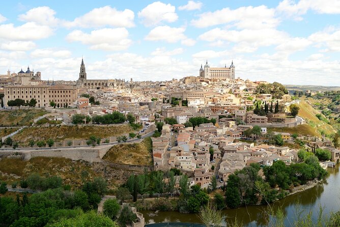 Classic Toledo! from Madrid with transportation and guided tour - Group Size, Language, and How the Tour Works for You