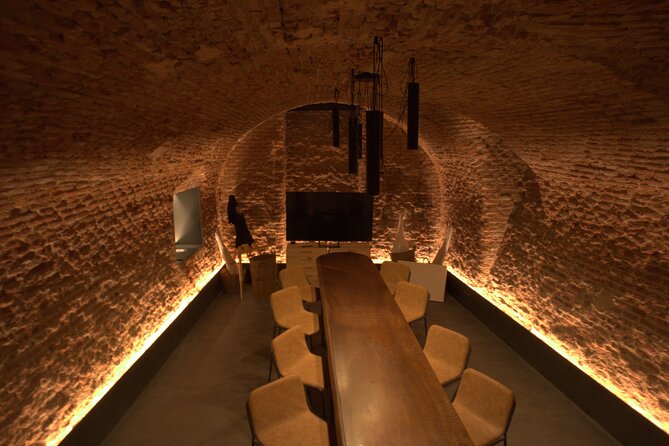 Cured Meats Gourmet Tasting with Wine Pairing in Madrid - Jamón Ibérico and the Acorn Story You’ll Remember