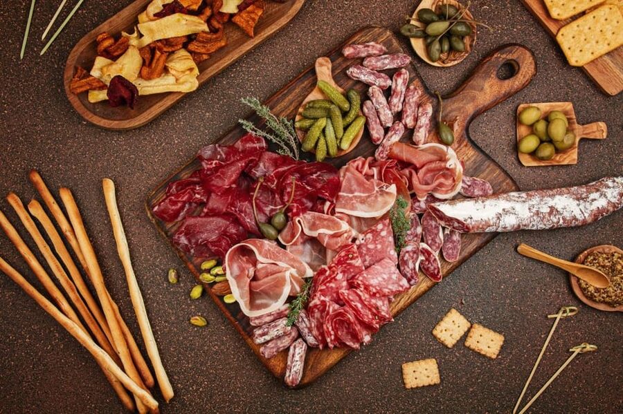 Discover the best "Wines and Tapas in Madrid". - El Anciano Rey de los Vinos: centenary taverns and vermouth culture