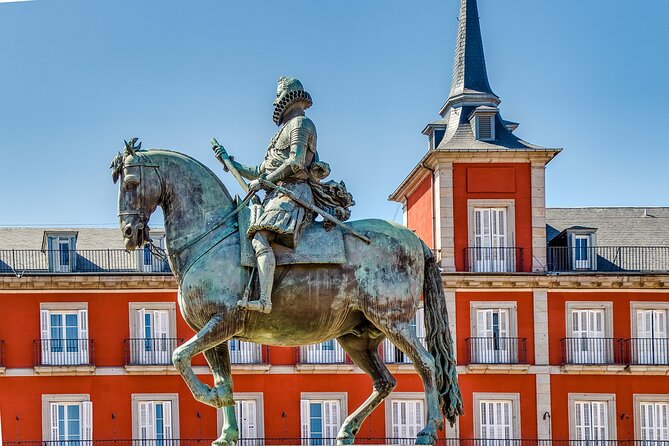e-Scavenger hunt Madrid: Explore the city at your own pace - San Francisco el Grande, Lope de Vega, and Plaza de Oriente: Madrid’s brainy side