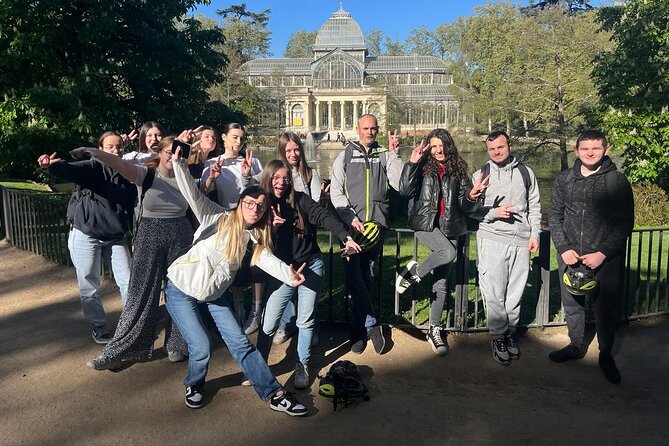 Ebike tour Madrid, green areas and panoramic views. 3 hours - Retiro Park: your calm first 10 minutes (and why it matters)