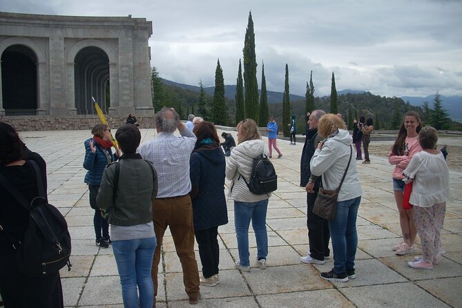El Escorial and Valley of the Fallen Half Day Trip from Madrid - Getting to El Escorial and the Valley: bus comfort and timing