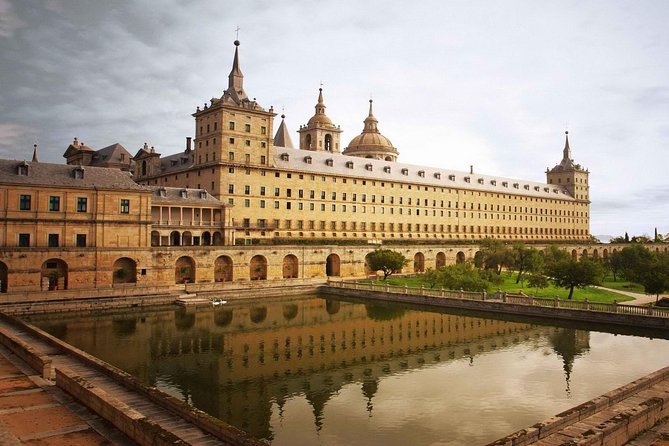 El Escorial and Valley of the Fallen Private Tour - Stop 1: Valle de los Caídos and the choice of interior tickets