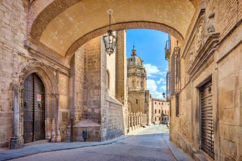 English Tour Toledo Complete with Patio-Palace House ⭐⭐⭐⭐⭐ - Paseo Virgen de Gracia and Plaza de San Vicente: the in-between views that matter