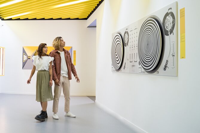 Entrance to the Museum of Illusions Madrid - Planning tips that make the visit smoother