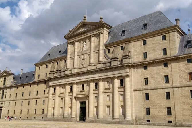 Escorial and Valley of the Fallen Private Tour by Minivan - Key things that make this tour work