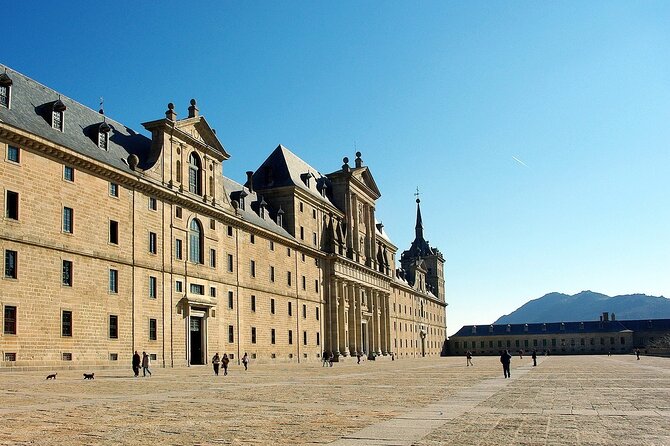 Escorial & Valley Half-Day Morning Tour from Madrid - The guide and the audio: where this tour can shine or wobble