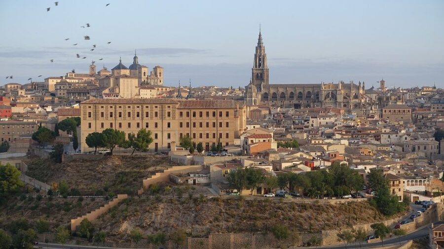 Essential Toledo with Alcázar - Toledo’s Three Cultures in a 3-Hour Walking Loop