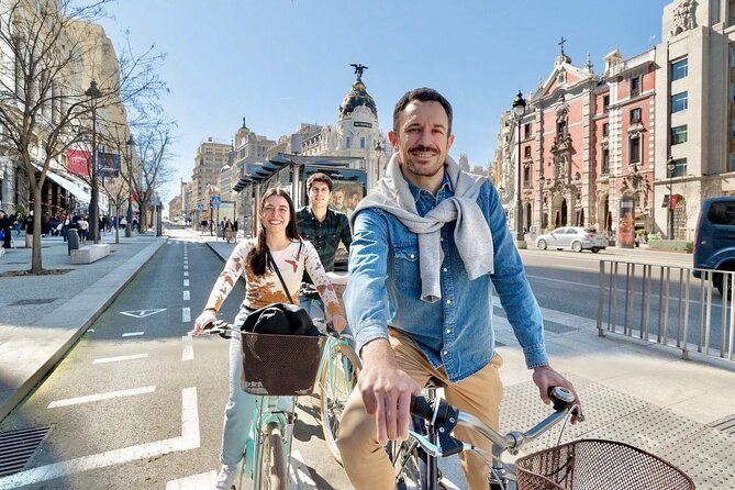Explore Madrid by bike taking photos with Benja - Why a bike-and-photo tour hits Madrid at the right speed