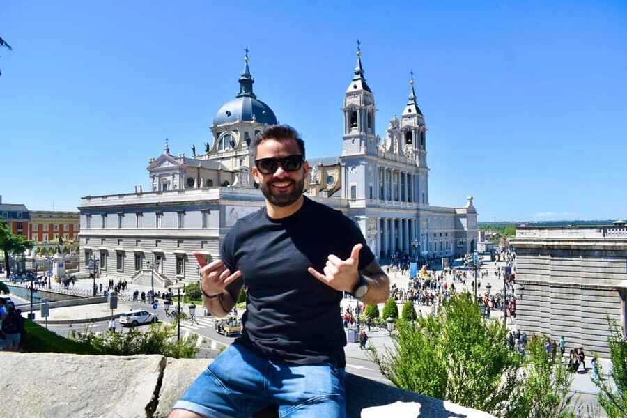 Explore Madrid by bike taking photos with Benja - What you’re actually paying for at $52 per person