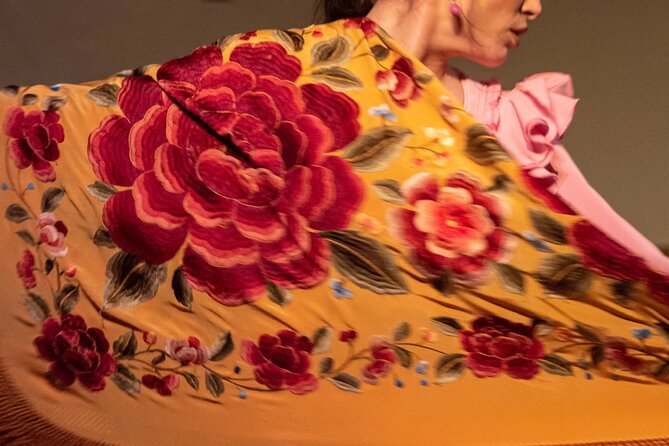 Flamenco Show at the Tablao de la Villa Madrid - Seating Tactics: Why Getting There Early Can Matter