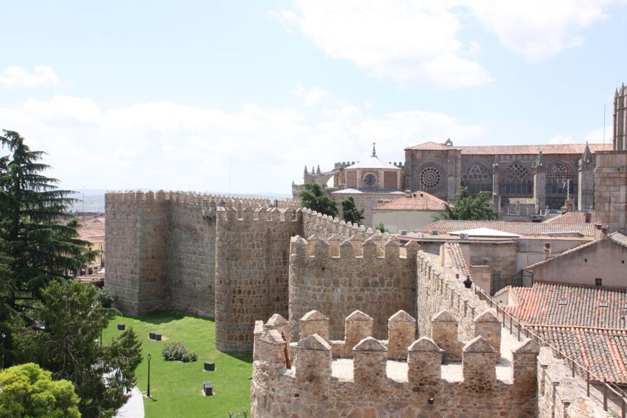 From Madrid: Avila and Segovia Full-Day Tour - Food, timing, and the choices that can make or break your day