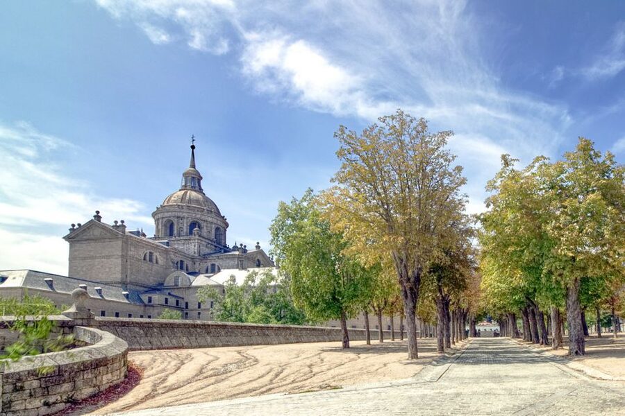 From Madrid: El Escorial and Valley's Basilica Half Day Tour - Key things that make this tour work well