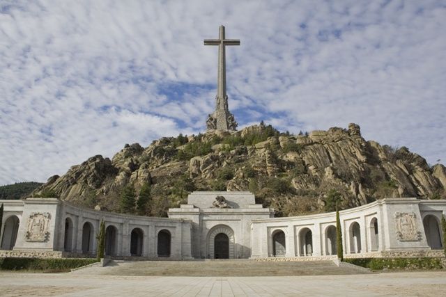 From Madrid: El Escorial, Valley and Segovia Day Trip - Key takeaways before you go