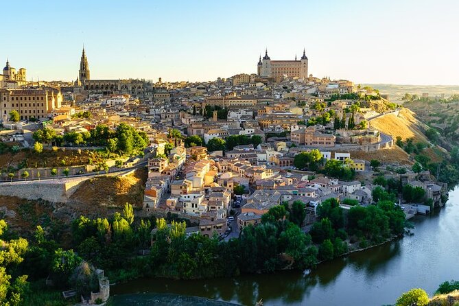From Madrid: Full-Day Medieval Tour in Toledo and Ávila - A long day by bus: what 8:30 looks like in real life