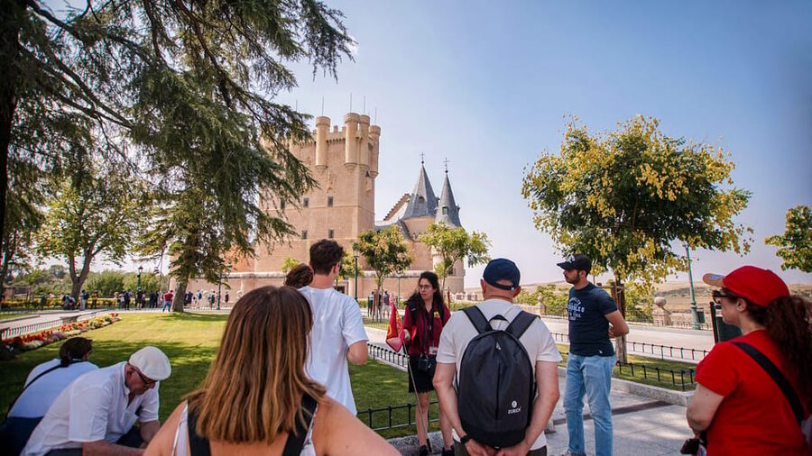 From Madrid: Guided Day Trip to Segovia, optional Alcázar - Free Time in Segovia: How to Use It Without Getting Lost
