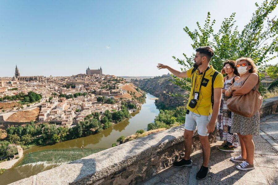 From Madrid: Guided Day Trip to Toledo by Bus - From Madrid pickup to Toledo arrival: the day that runs on rails