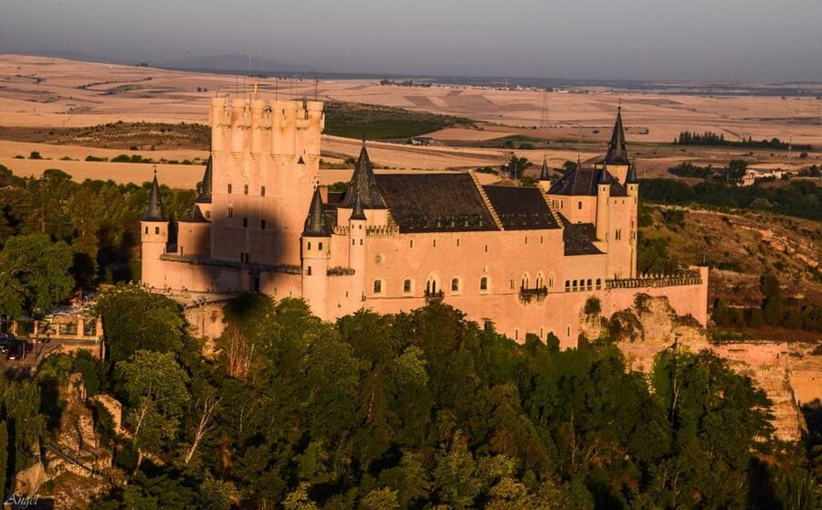 From Madrid: Hot Air Balloon over Segovia with Transfer - The Short Bus Ride and Arrival in Segovia