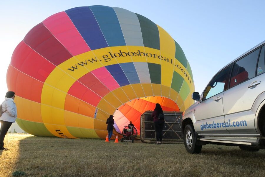 From Madrid: Hot Air Balloon Ride in Segovia with Pickup - The Flight Over Segovia: 1 Hour, Up to 1,000 Meters, Big Landmarks Below