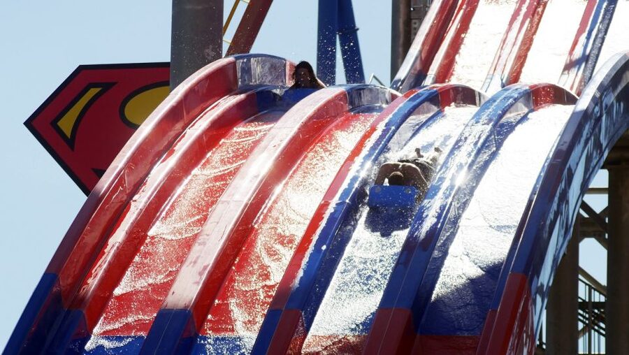 From Madrid: Parque Warner Beach Water Park & Transport - Price and value from Madrid: is $64 fair for the package?