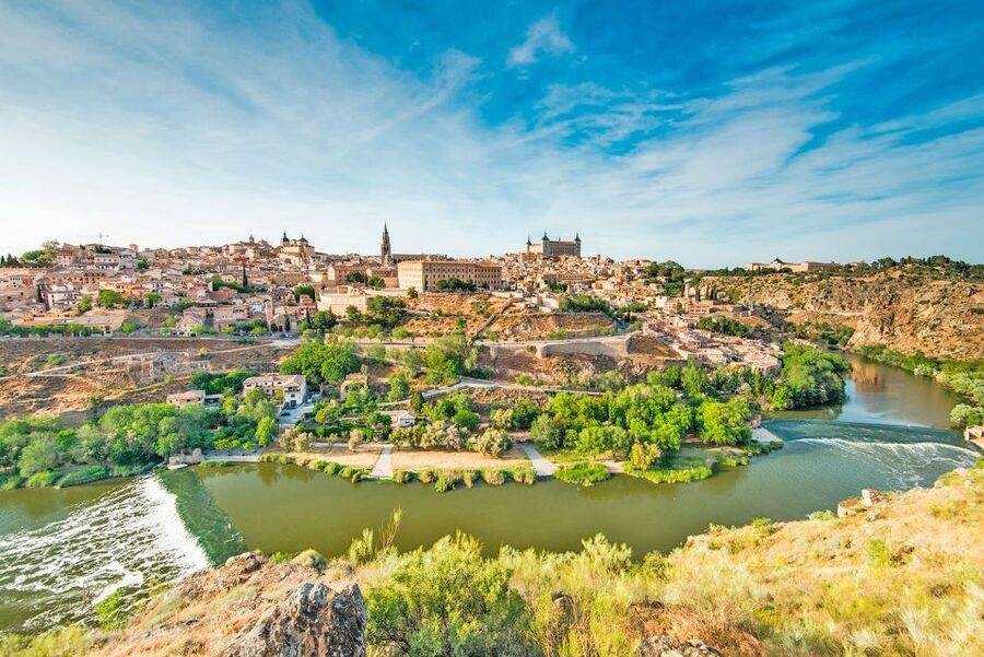 From Madrid: Segovia, Ávila, and Toledo Guided Tour - Segovia: the aqueduct, the Cathedral area, and time at the Alcázar