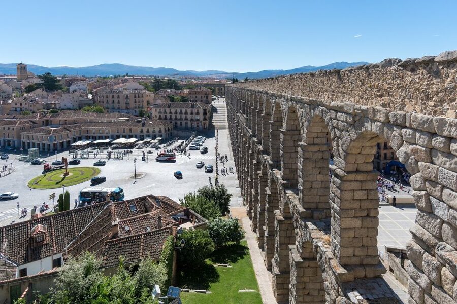 From Madrid: Segovia & Avila Day Trip with Optional Tickets - Guides and Audio Headsets: How You Avoid the Usual Day-Trip Chaos