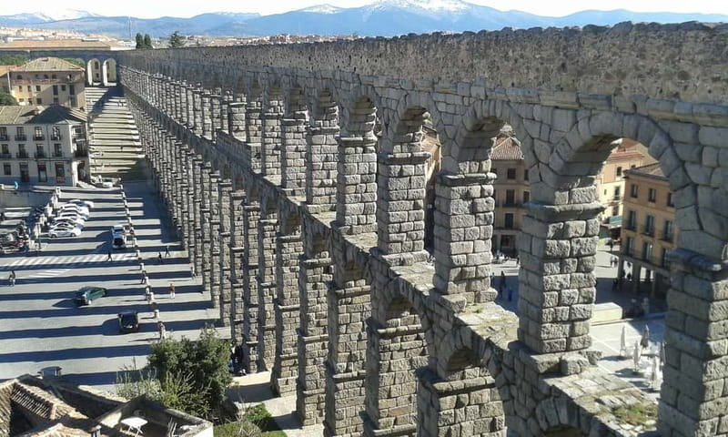 From Madrid: Segovia Guided Afternoon Tour - Plaza del Corpus and the synagogue-turned-church story