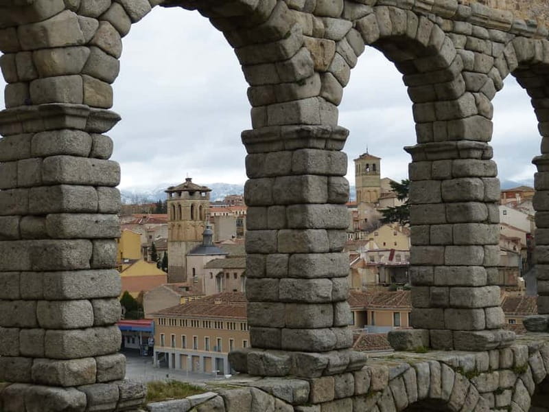 From Madrid: Segovia Guided Afternoon Tour - Plaza Mayor and the Gothic Cathedral exterior