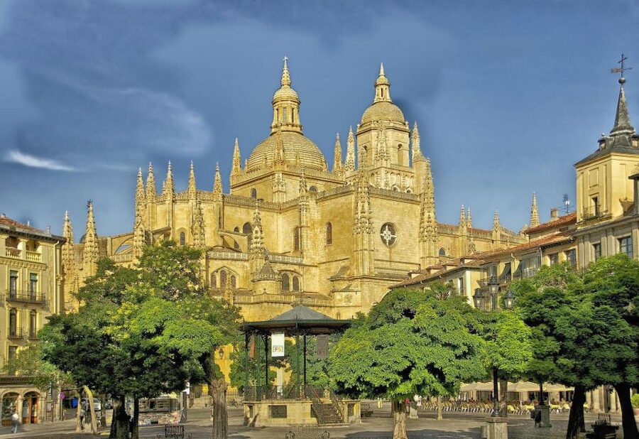 From Madrid: Segovia Highlights Private Half-Day Tour - Key highlights you’ll notice right away
