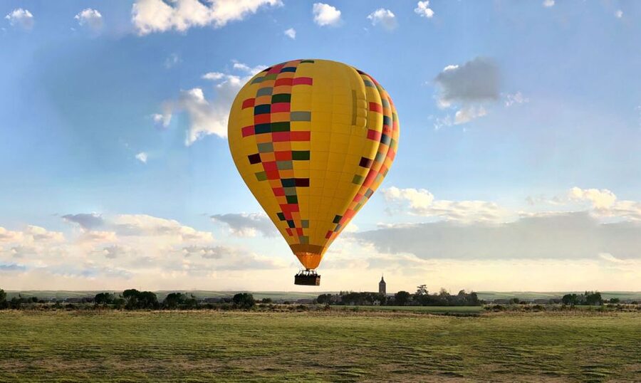 From Madrid: Segovia Hot Air Balloon - From Madrid pickup to the long drive: what your morning ride is really like
