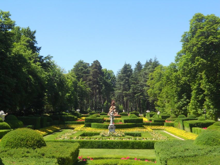 From Madrid: Segovia & La Granja Private Full-Day Tour - Leaving Madrid for Castile: pickup and the mountain-to-city rhythm