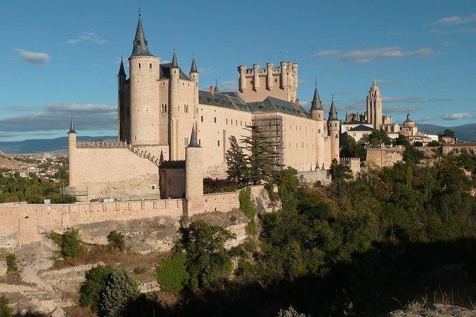 From Madrid: Segovia & Toledo with Alcazar and Cathedral - Reaching the Alcázar: included ticket time you’ll actually use